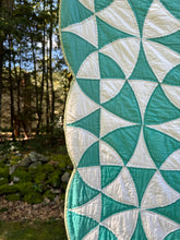 Load image into Gallery viewer, 1930s winding way quilt