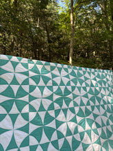 Load image into Gallery viewer, 1930s winding way quilt