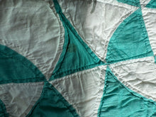 Load image into Gallery viewer, 1930s winding way quilt