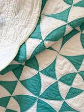 Load image into Gallery viewer, 1930s winding way quilt