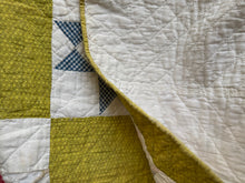 Load image into Gallery viewer, scrappy ohio star quilt