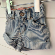 Load image into Gallery viewer, vintage oshkosh denim shorts - 3-6m
