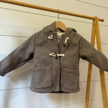 Load image into Gallery viewer, Old Navy hooded bear coat - 2t￼
