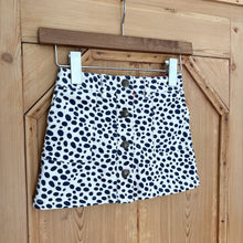 Load image into Gallery viewer, Mini Boden Polka Dot Skirt - Size 5-6 Years
