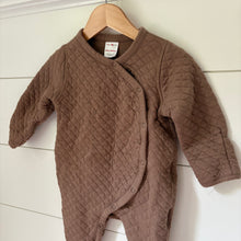 Load image into Gallery viewer, Hanna Andersson quilted footed onesie - 6-12m
