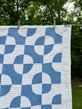 Load image into Gallery viewer, blue “beach ball” quilt
