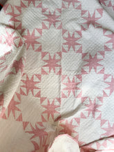 Load image into Gallery viewer, calico sun ray’s quilt
