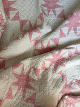 Load image into Gallery viewer, calico sun ray’s quilt
