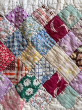 Load image into Gallery viewer, feedsack chain quilt
