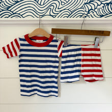 Load image into Gallery viewer, hanna andersson short pajama set - 3 years
