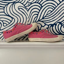 Load image into Gallery viewer, mini boden slip-on sneakers, eu 26 (us toddler 9)
