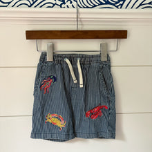 Load image into Gallery viewer, Mini Boden Boys Marine Shorts - 3 Years
