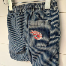 Load image into Gallery viewer, Mini Boden Boys Marine Shorts - 3 Years
