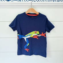 Load image into Gallery viewer, Mini Boden Boys Applique Tree Frog T-Shirt - Size 6-7 Years
