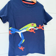 Load image into Gallery viewer, Mini Boden Boys Applique Tree Frog T-Shirt - Size 6-7 Years
