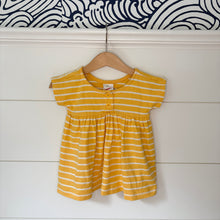 Load image into Gallery viewer, 90s/Y2K Vintage Hanna Andersson Baby Girls Dress/Tunic - Size 3-6 Months
