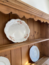 Load image into Gallery viewer, antique pine plate rack with scalloped detailing
